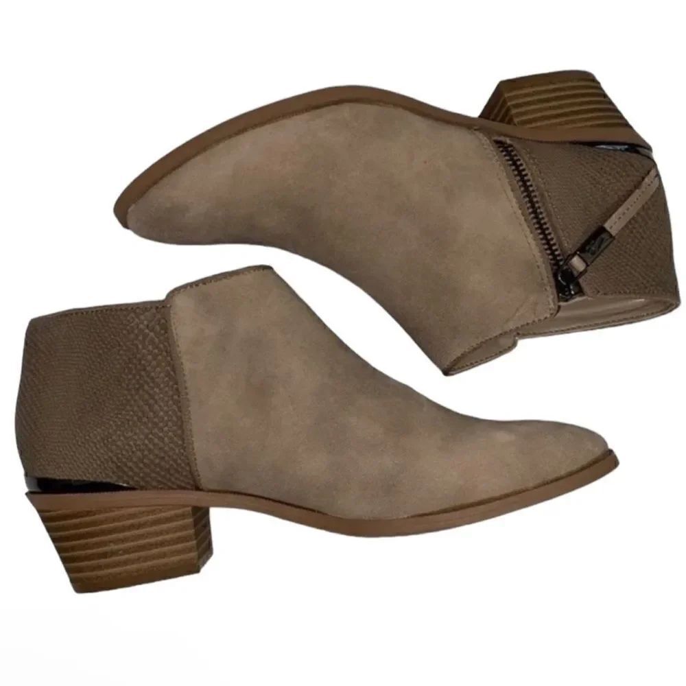 Simply Vera Vera Wang Ankle Boots(Size 6.5M)